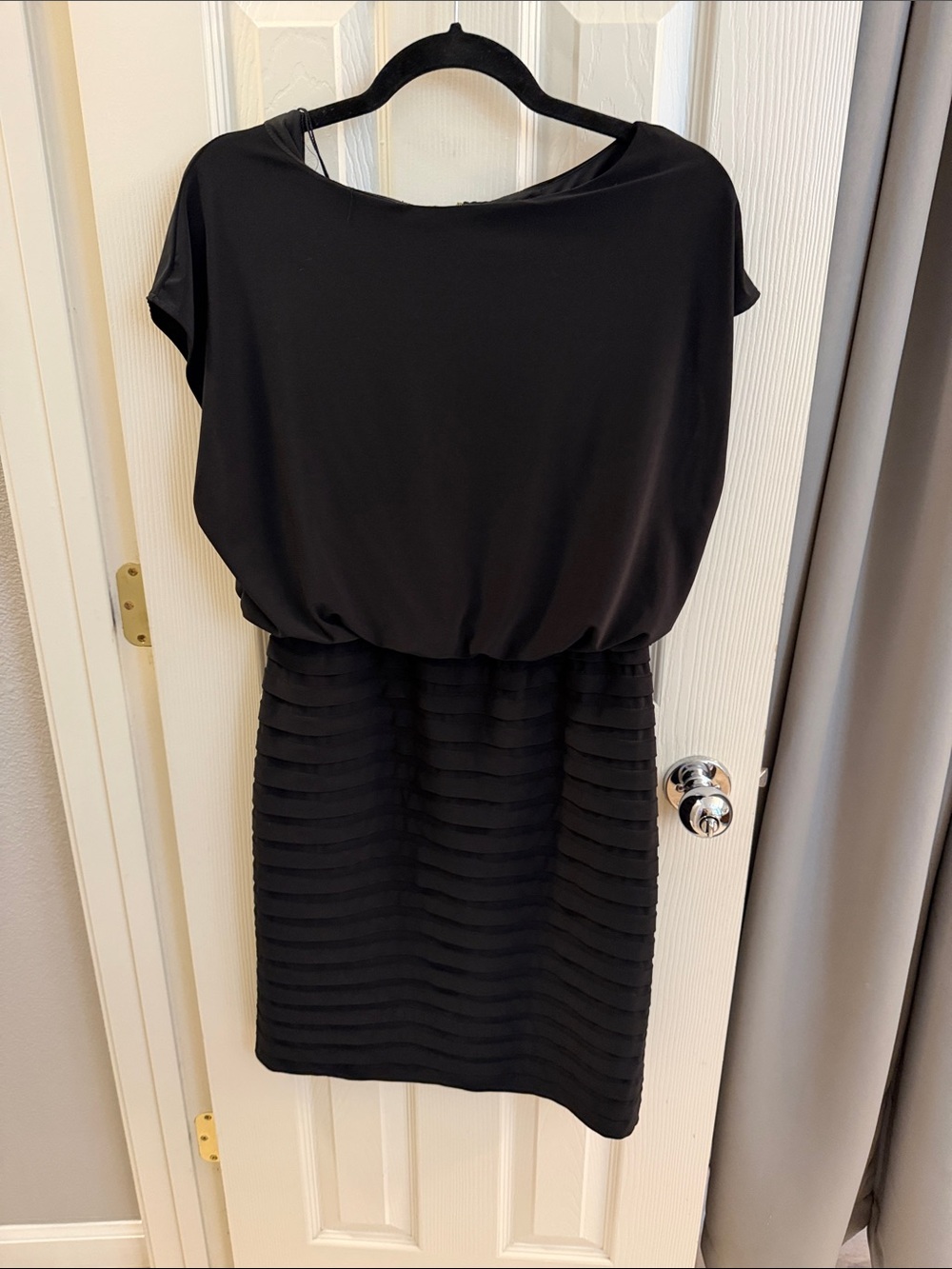 Adrianna Papell Black Blouson Mini Dress with Textured Skirt